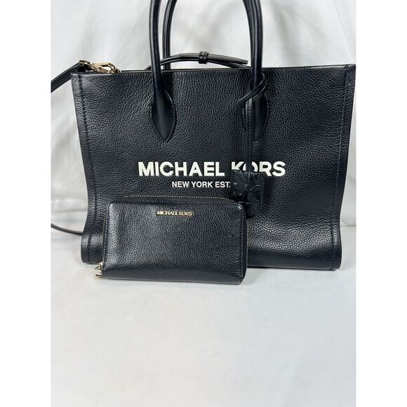 Michael Kors Handbags - Michael Kors Black Leather Tote with Pouch